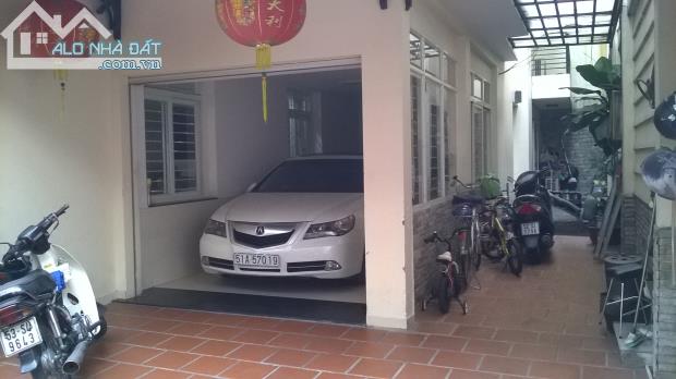 Cho thuê villa biệt thự mặt tiền nội bộ Nguyễn Văn Nguyễn, Quận 1: 10m x 18m, 2lầu, garage - 2