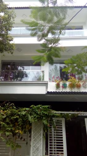 Bán nhà đẹp, giá rẻ, 3 lầu, dt 6x15m, đường 65 KDC Tân Quy Đông, phường Tân Phong, quận 7