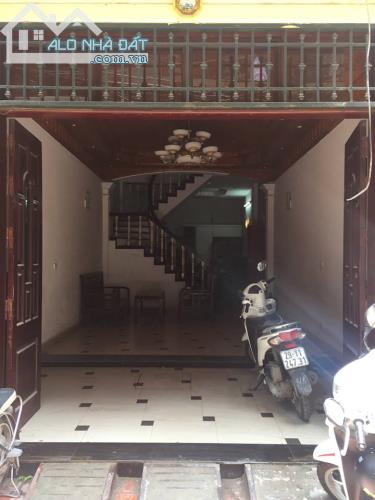 Mặt bằng kinh doanh tại số 9B ngõ 44 Nguyễn Phúc Lai - Ô Chợ Dừa - Đống Đa - Hà Nội