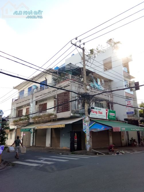 Nhà góc 2 mặt tiền kinh doanh Trần Thủ Độ. Diện tích: 8x20m, giá rẻ 18,5 tỷ.