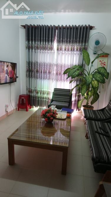 Cho thuê căn hộ trung tâm Quy Nhơn , giá chỉ 5 triệu / tháng - 2