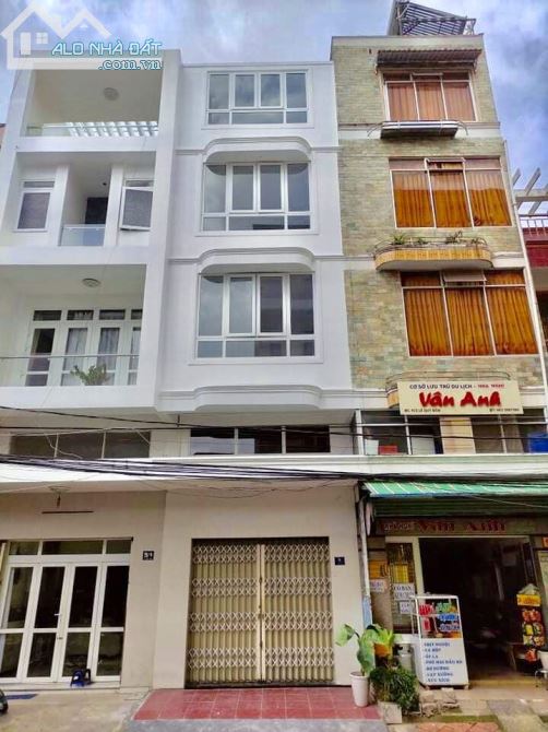 Cần bán khách sạn mặt tiền chính trung tâm thành phố Thuộc phường 1 - tp Đà Lạt