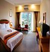 Cho thuê khách sạn 54 phòng, mặt tiền đường Phan Văn Trị cách biển 10m.