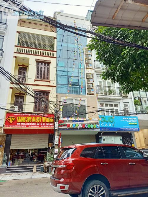 Bán gấp nhà phố Trung Kính,  Duy Tân, DT108m2/mặt tiền 5.2m/19.5tỷ/văn phòng/ Spa/Ở Vip.