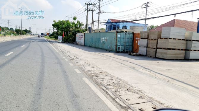 bán xưởng 12.700m2 thuộc  xã Lương Bình, Bến Lức, Long An đường xe container giá 80 tỷ - 1