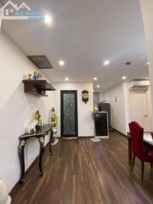 Cho thuê căn hộ chung cư đẹp tại EcoCity Việt Hưng, Long Biên. S: 68m2. Giá: 9tr/th - 4