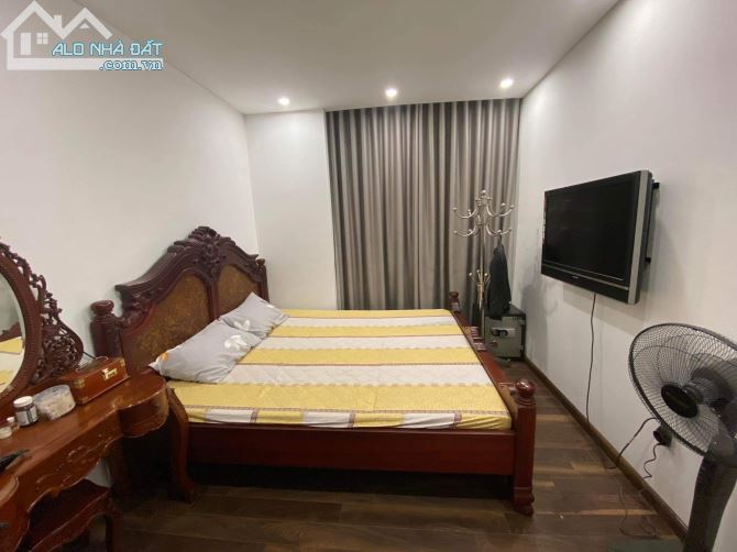 Cho thuê căn hộ chung cư đẹp tại EcoCity Việt Hưng, Long Biên. S: 68m2. Giá: 9tr/th - 5