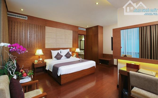 Cho thuê khách sạn 27 phòng ngay sân bay Tân Bình