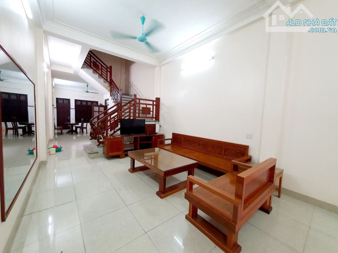 Cho thuê nhà riêng TP Bắc Ninh 3 phòng ngủ full nội thất giá 9 triệu/tháng