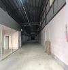 Cho thuê kho 700 m2 mặt tiền đường Phạm Hùng có văn phòng