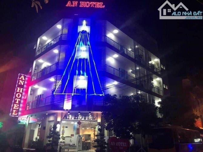 Bán khách sạn góc 2Mt đường Hoàng Thế Thiện kdc Hưng Phú có 30p đang kinh doanh ổn định - 1