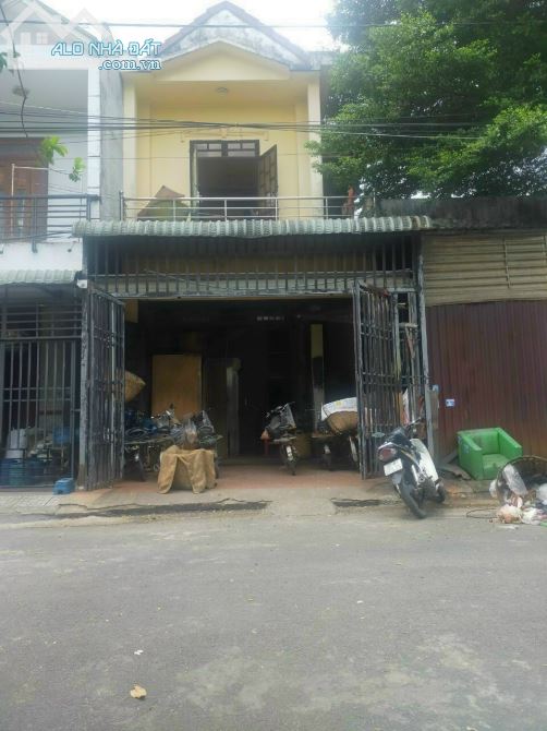 Bán nhà 1 trệt 1 lầu ở KDC Bình đáng Bình Hoà TP Thuận An BD giá 4 tỷ - 2