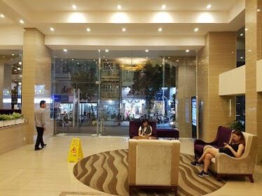 Cho thuê gấp  khách sạn 75 phòng mặt tiền đường Lê Anh Xuân, Bến Thành, Quận 1.