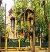 Biệt thự Pháp cổ Hà Nội, mặt phố Ngô Thì Nhậm, 239m2 x 3 tầng, mặt tiền 12m, vị trí đẹp.