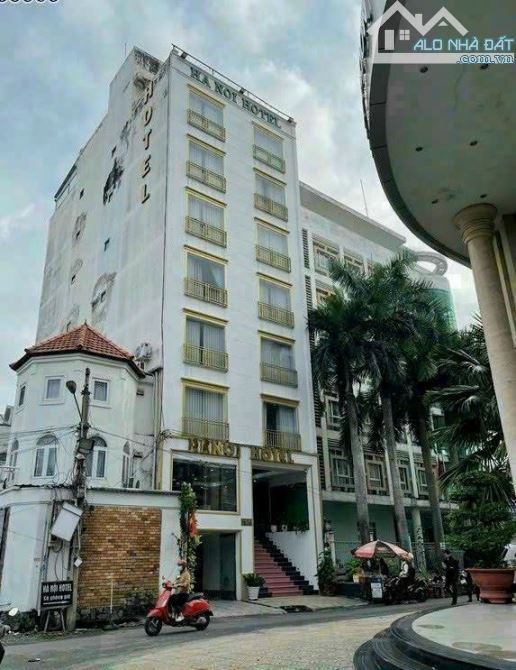 Bán tòa nhà Khách Sạn Khu Hoàng Việt , Tân Bình, 9 tầng, 148m2 giá 47 Tỷ TL