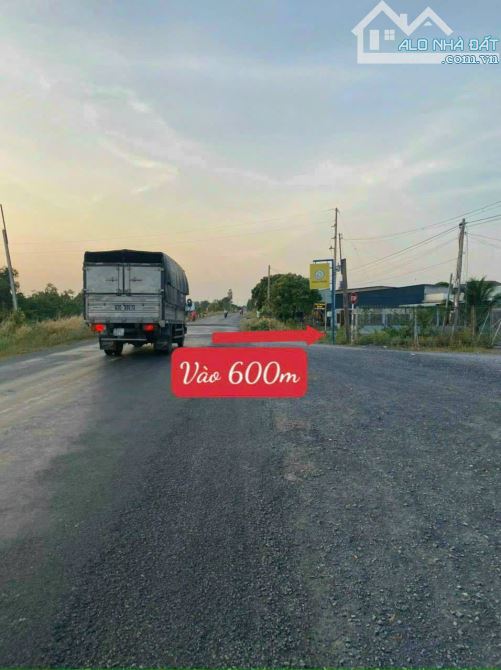 Đất Thổ cư MT kênh Tân Thành Thủ Thừa 7.5x50 giá 1 tỷ 3 đường ô tô xe tải thoải mái SHR