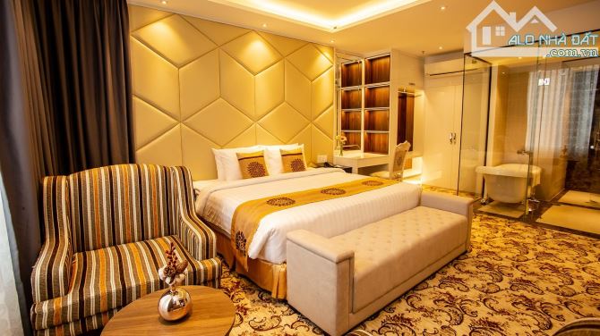 Cho thuê khách sạn 3 sao Bùi Thị Xuân Quận nhất gồm 62 phòng full NT