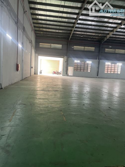 Cho thuê kho xưởng đẹp 2070m2 tại KCN Tân Bình, quận Tân Phú - 2