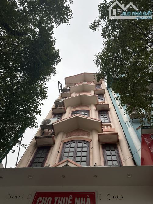 Cho thuê nhà 76,5m2  x 5 tầng, thang máy, mặt đường Nguyễn Thị Minh Khai, TP Bắc Giang