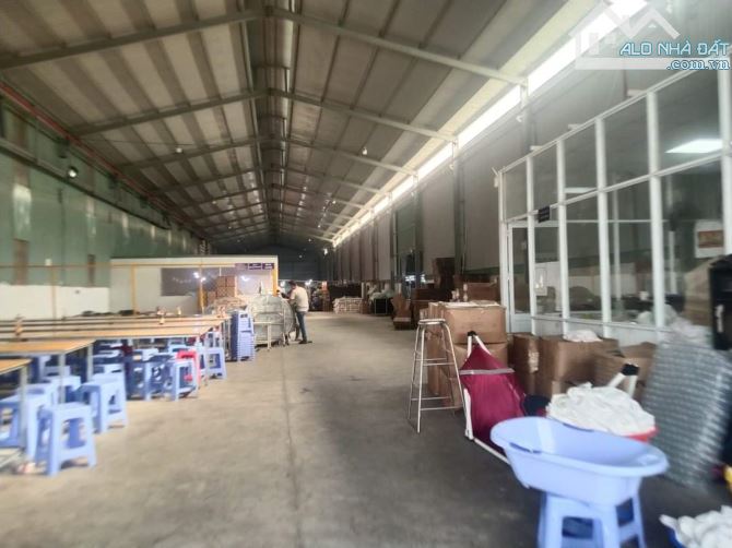Cho thuê kho xưởng giá rẻ 1100m2 Tân Phước Khánh, Tân Uyên, Bình Dương - 2