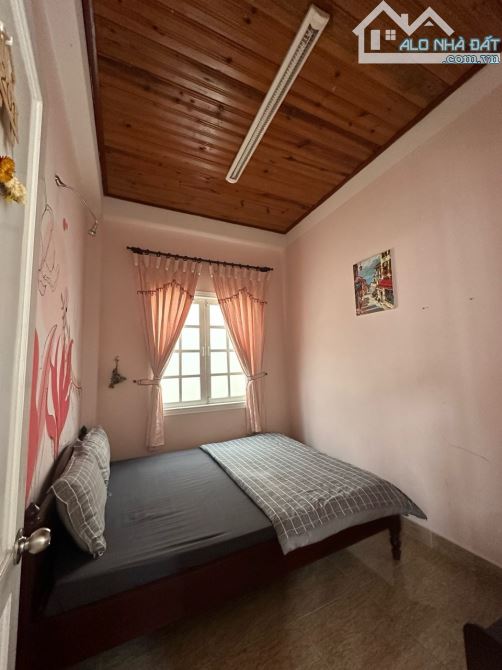 Cho thuê nguyên căn Villa Nguyễn Trãi 6 phòng ngủ sân rộng giá chỉ 15 triệu - 3