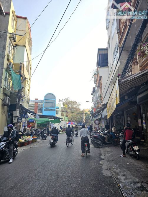 Bán nhà mặt đường Lam Sơn, Lê Chân DT: 88m MT: 4.4m Giá: 9.5 tỷ Ms Minh