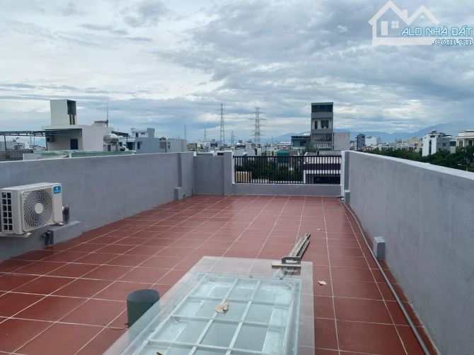 Nhà 3 tầng mới, 4PN. Với DT 81 m2 đất. Giá chỉ 5.1 tỷ, giá chính chủ LV. KDC Nam Việt Á - 3