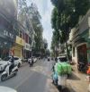 Cần bán gấp nhà 4 tầng mặt phố Nguyễn Gia Thiều
