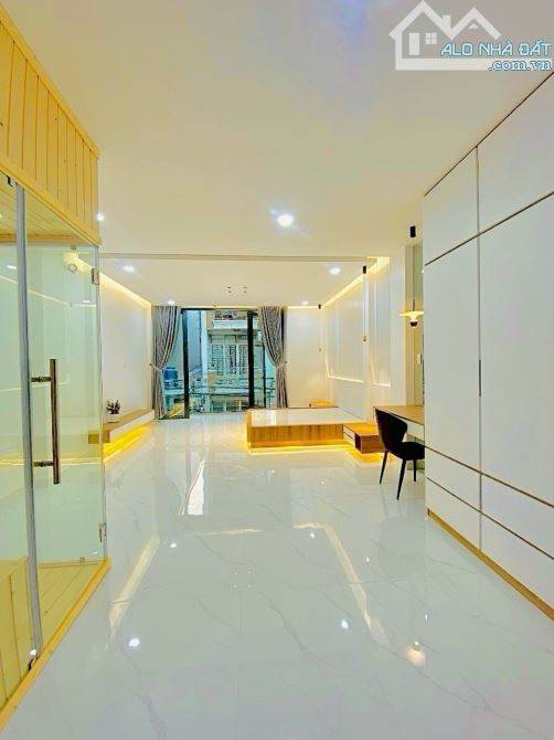 Cần bán gấp căn nhà mặt tiền Núi Thành phường 13 quận Tân Bình 4.5x15m, 6 tầng giá 14 tỷ - 4