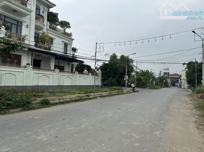 Ms Linh - bán 116m2 đất trong khu chung cư Quỳnh Hoàng- Nam Sơn giá chỉ 2 tỷ đường 12m - 1