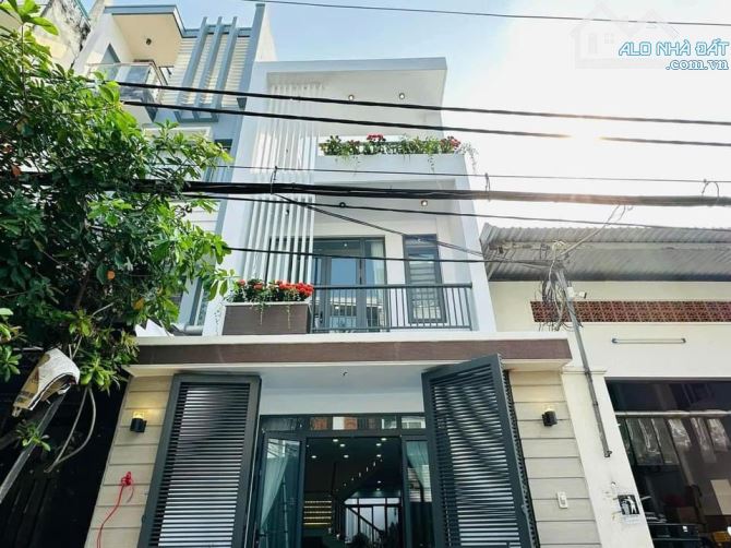 Gia đình cần bán nhà tại đường Nguyễn Phúc Chu, P15, Tân Bình. DT: 48,4m2 - Giá: 3.5 tỷ