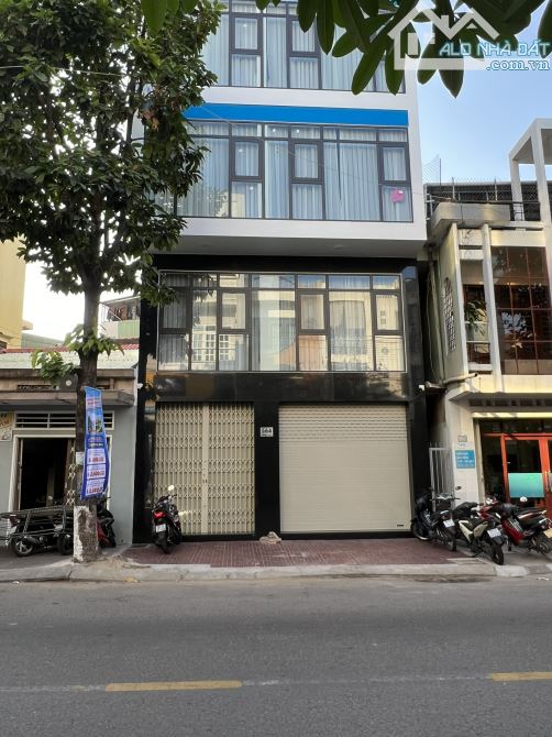 Cho thuê nhà mới xây mặt tiền đường Nguyễn Thái Học - Sát ngay BV Phân Viện Sốt Rét. - 1