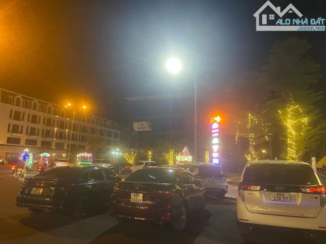Cần bán Căn nhà phố đối diện chợ đêm TP Hà Tiên - 6