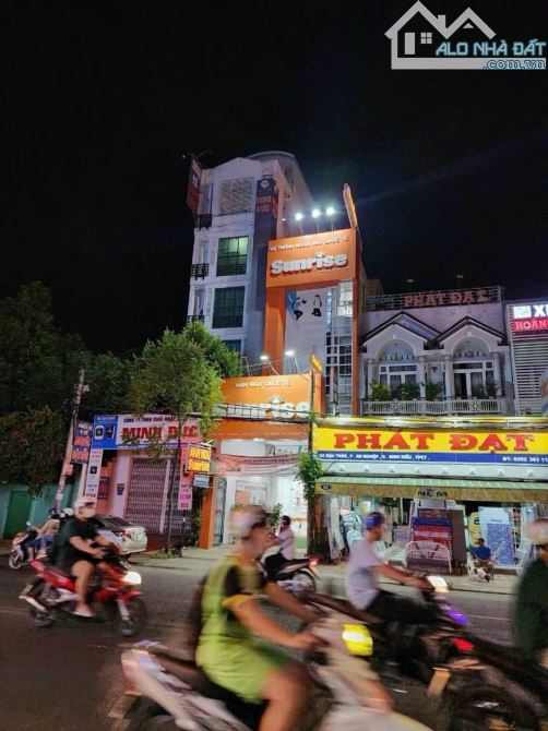 Nhà 4 lầu mặt tiền Mậu Thân gần CLB Hưu Trí, Ninh Kiều, Cần Thơ - 27 tỷ - 4