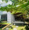 Cho thuê nhà 3 tầng full nội thất đẹp như Villa ngay trung tâm Nha Trang, diện tích 300m2