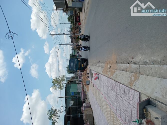 Cho thuê Nhà MTKD đường Hồ Văn Long- gần CC Lê Thành Tân Tạo,Trường cấp 3.DT:5mx22m+ lề10m