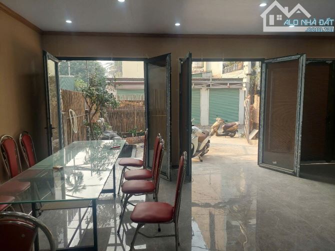 CHO THUÊ NHÀ 2 TẦNG MỚI XÂY,DTSD 140M2,THIẾT KẾ HIỆN ĐẠI KHU NGỌC THUỴ,LONG BIÊN
