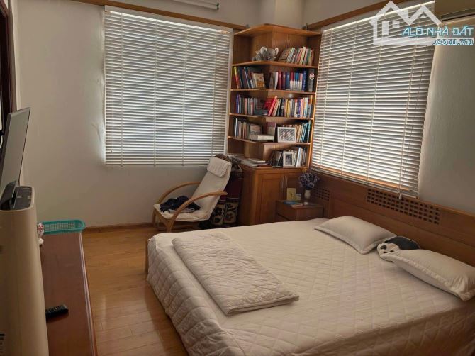 Cho thuê căn hộ 72m2,căn góc, 2 phòng ngủ, tại tòa CT14A Võ Chí Công, Tây Hồ, HN