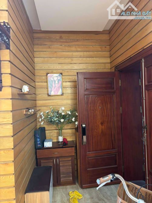 Cho thuê căn hộ 72m2,căn góc, 2 phòng ngủ, tại tòa CT14A Võ Chí Công, Tây Hồ, HN