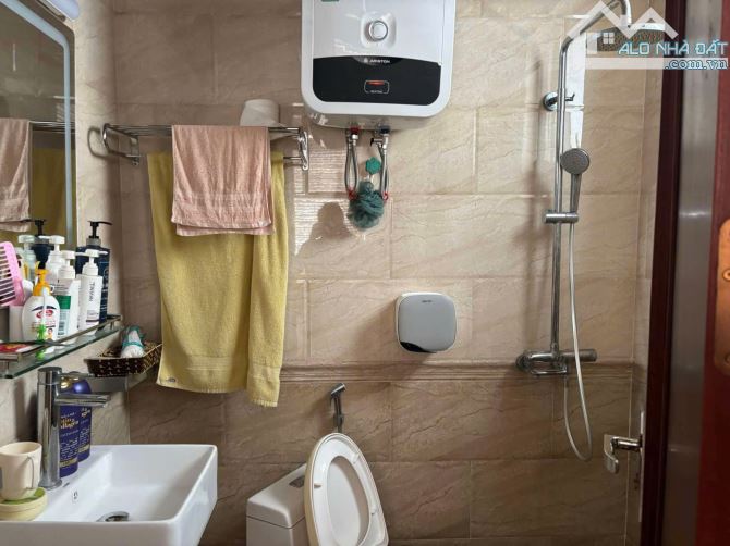 Cho thuê căn hộ 72m2,căn góc, 2 phòng ngủ, tại tòa CT14A Võ Chí Công, Tây Hồ, HN