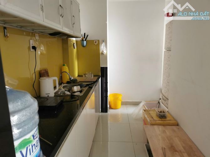 Cho Thuê Căn Hộ 64m2, 2 PN toà nhà (8X - Plus) đường Trường Chinh, Q12, khu dân cư đông