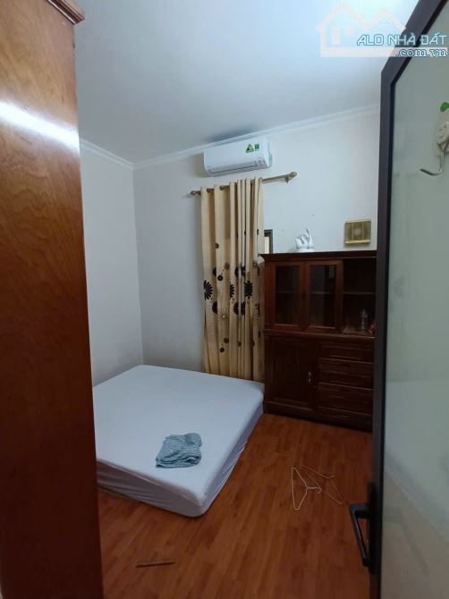Cho thuê nhà riêng 50m2 x2,5 tầng,ngõ 197 Hoàng Mai nà mới sửa đẹp, xe tải nhỏ vào tận cửa