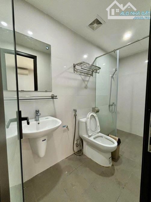 CHÍNH CHỦ CHO THUÊ (MBKD Tầng 1 và Căn hộ studio) – 120 VÕ CHÍ CÔNG, TÂY HỒ