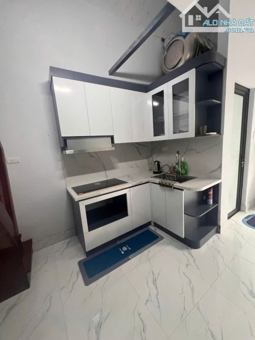 Bán nhà 32m2,Full nội thất cơ bản nhà số 30 tổ 40 phường Thịnh Liệt,Hoàng Mai,HN