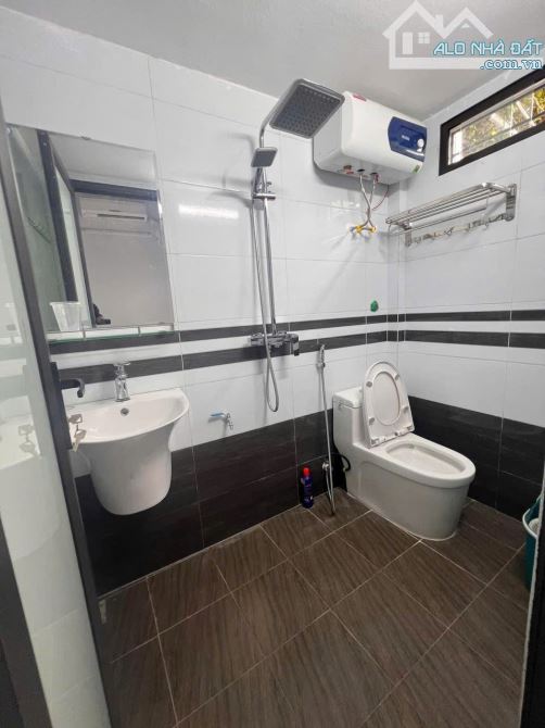 Bán nhà 32m2,Full nội thất cơ bản nhà số 30 tổ 40 phường Thịnh Liệt,Hoàng Mai,HN