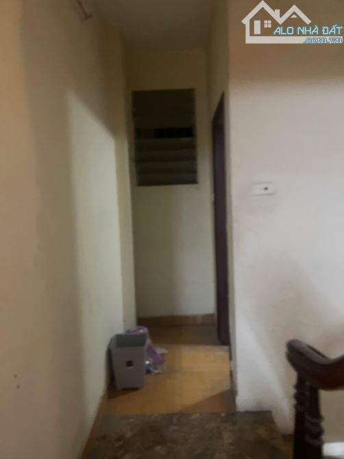 Cho thuê nhà nguyên căn 5 tầng,4 ngủ,3 WC số 45A/51/92 Linh Quang, P Văn Chương, Q Đống Đa