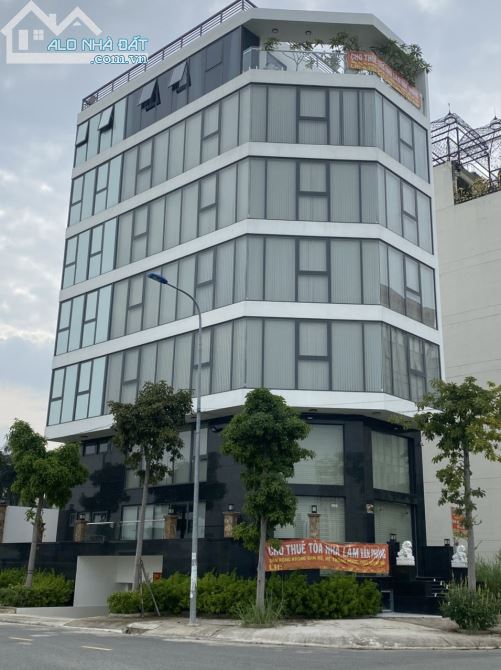 Cho thuê Building 2 mặt tiền Hầm 7 sàn 1200m2 Trung Tâm Quận 2