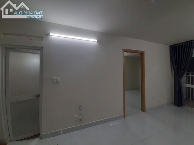 Chung Cư Nguyễn Văn Linh cạnh Phạm Hùng 60m2, 2PN 2WC, 2 Máy Lạnh, Máy NC Nóng, Giường Đôi