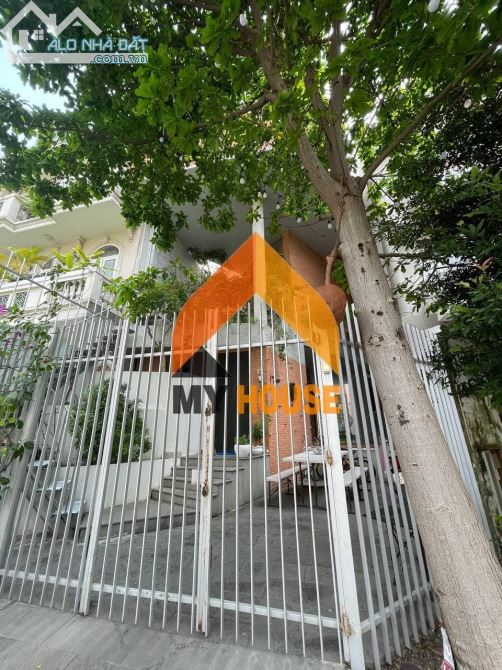 A.A.A..Nhà quận 2 đẹp quá xá ba mẹ ơi, gọi ngay MYHOUSE xem nhà ạ