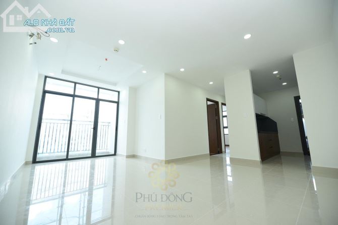 cho thuê căn hộ 2PN Phú Đông Premier có rèm, hỗ trợ 7 ngày dọn đồ, giá 7,5tr/th